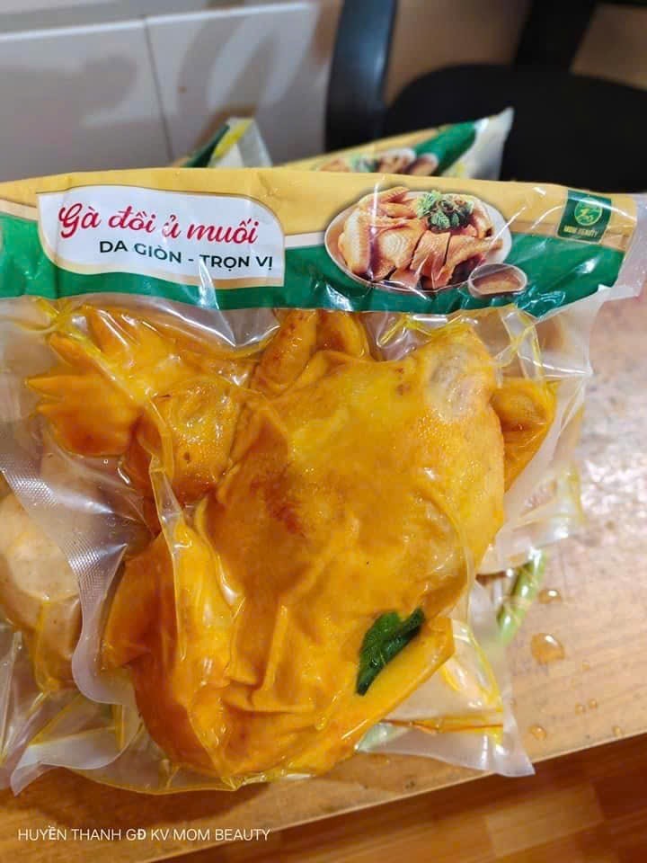 Gà ủ muối Mom Beauty nguyên con 1,1-1,2kg